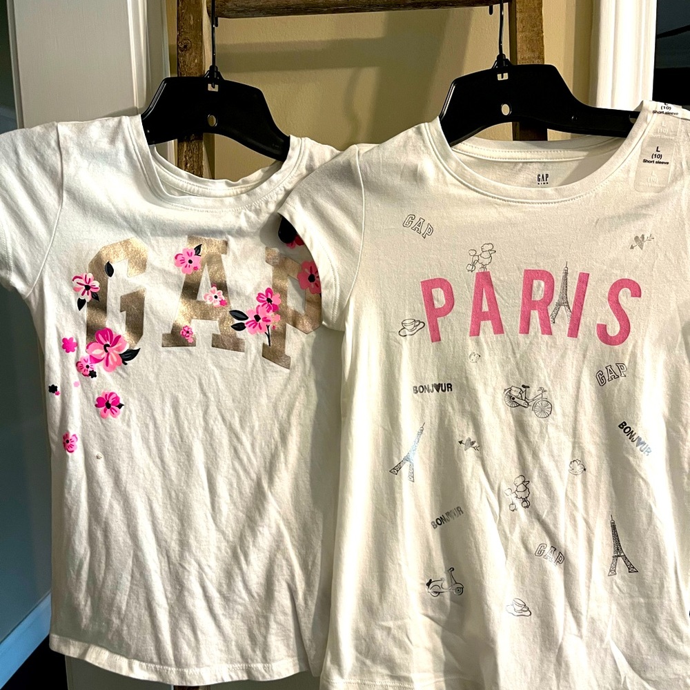 GAP ~ Girl’s Graphic Tees ~ Size L